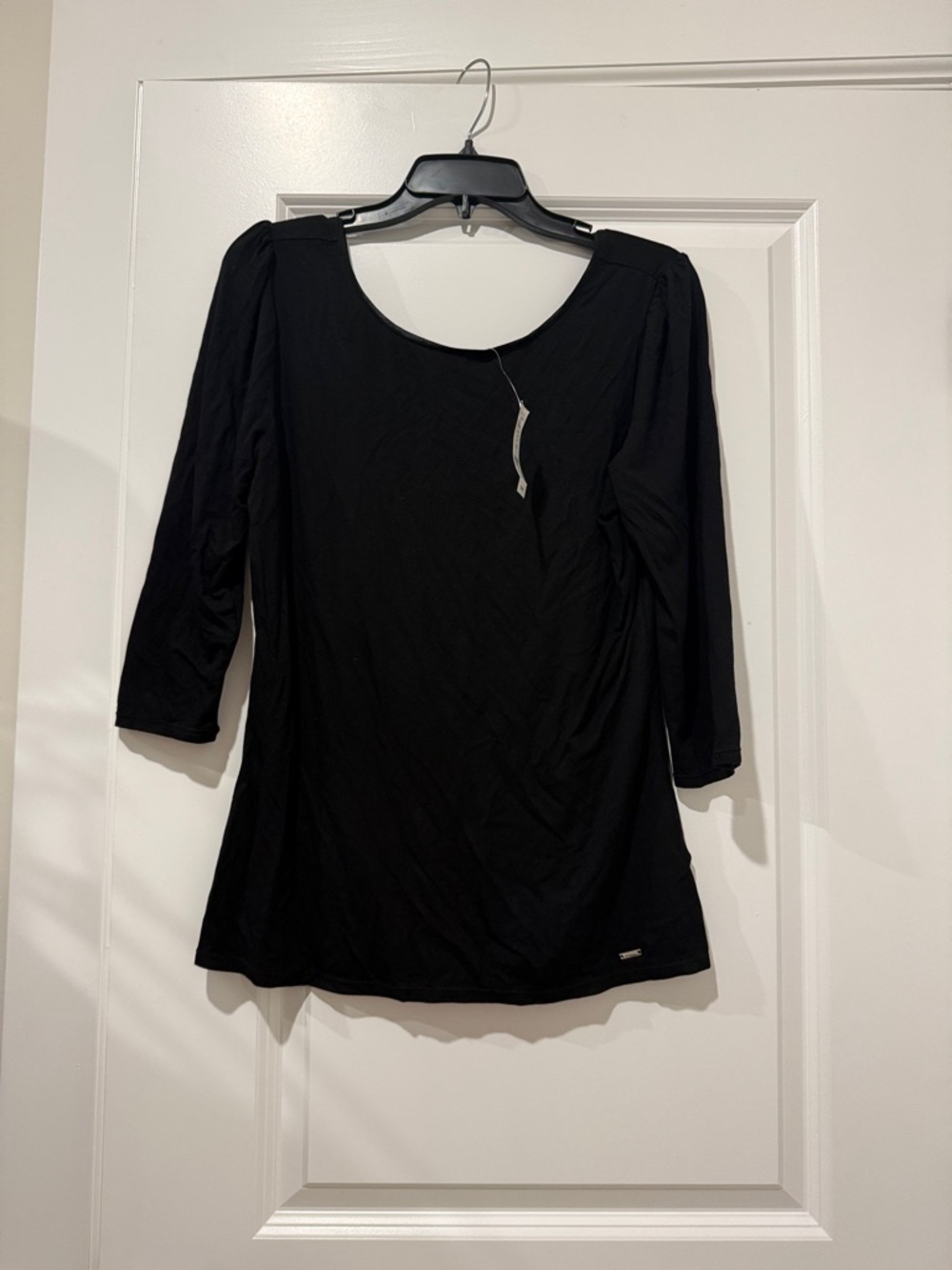 White House black market Black Scoop Neck Top